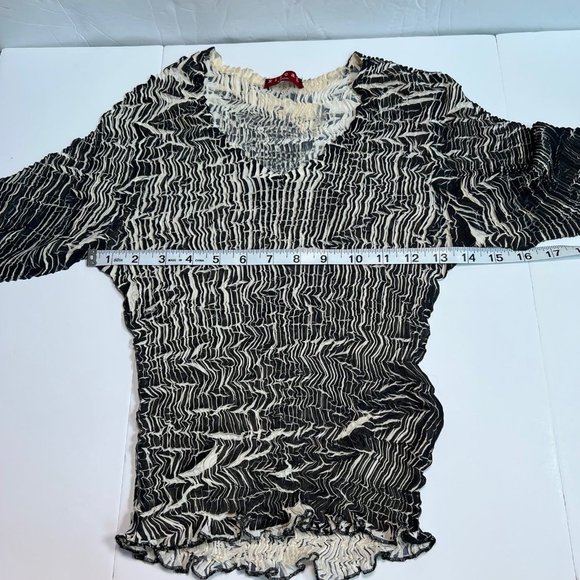 Kisca by Komarov Vintage Bubble Top - Picture 4 of 7